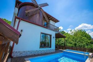Villa Y1 with Hot Pool, Jacuzzi , Sauna - Sapanca