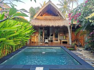 Biệt Thự Có Hồ Bơi Riêng (Villa with Private Pool)