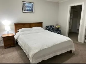 Botany Holiday Home - Whitford