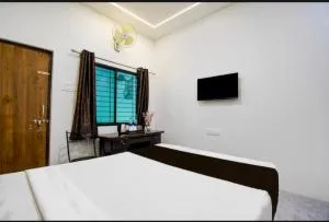 Hotel Shiv Deluxe - Karhandla