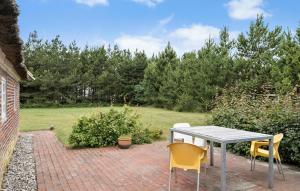 2 Bedroom Stunning Home In Blåvand