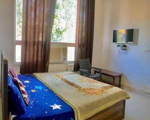 Hotel Indira Palace