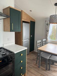 Lake View Caravan - Haven Lakeland