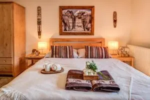 Africa House - Všemina