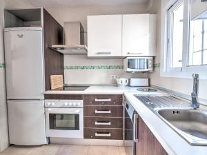 Apartment with pool near Burriana beach, Nerja