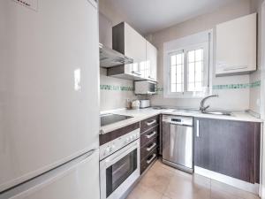 Apartment with pool near Burriana beach, Nerja