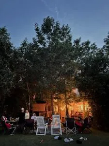 Gimli Lakefront Cabin with hot tub and private beach - Hecla