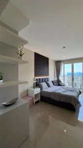 Nagoya Thamrin Apartment High Floor with View - Sengkuang