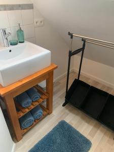 Sous un toit perché