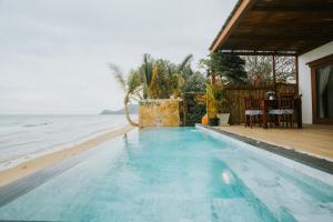 Areeya Beachfront Villas Pranburi