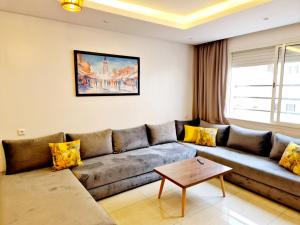 Séjour Confort Appartement bien équipé avec piscine a Agadir