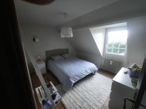 BERNAY Chambre avec salle deau privative et entrée indépendante