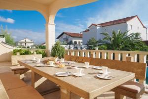 Luxury Six-Bedroom Villa with Heated Pool&Sauna