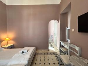 Family Room room in Tinion Hotel