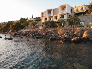 Floating Cube Villas Aegina
