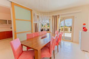 Villa Treya - Star property stunning views