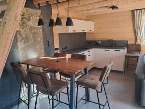Chalets L Authentique Vosgien : photos des chambres