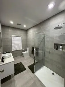 11Eardley - 2bedroom house - Free parking - 3 minutes from CBD - Kings Meadows