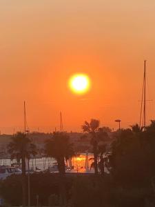 Studio vue port et mer Cap dAgde île des Pêcheurs