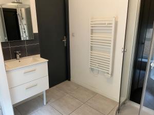 Apartment Montmerle centre, 10 minutes Belleville