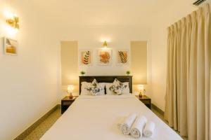 Da Alohas Premium 1BHK Suite Pool & Field View