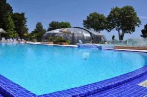 Campings Camping 4 etoiles - Piscine - eec0hi : photos des chambres
