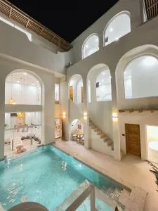 Huang Su Villa 7 皇宿7号泳池别墅 - Бан Бо Та Синг