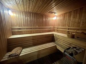 Upscale Apartment With Train Access Bts Thonglor