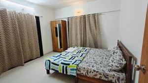 Bamboo Stays Vibrant 2bhk Apt Nr Jupiter Hsp - Dāpuri