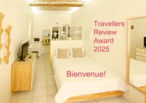 Clementine - Joli studio privé avec clim calme à 70 m du centre village de Lauris - 拉罗克当泰龙