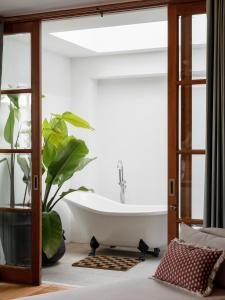 The Archives Galle Fort - Hotel , Restaurant & Cocktail Bar