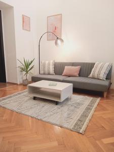 CastleHill1011- FREE parking and AC by Fishermans Bastion