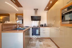 Maisons de vacances Cocon Familial & Terrasse - Pole Sante Sud - 10mn Circuit des 24H - L-Instant Clef : photos des chambres