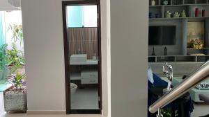 Cop 30 home with garden and lake