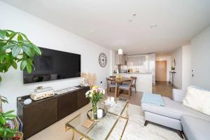 Private Room in Shared Flat with Stunning Views - 3hvězdičkové hotely ve městě Barking