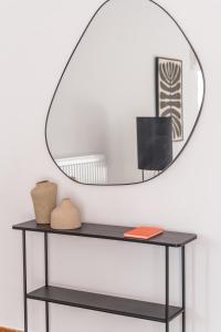 Athenian 3BR seaside property in Alimos by UPSTREET