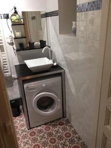 jolie studio meublé 407