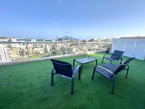 Southview Luxury Penthouse