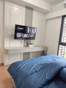 Sky House BSD 3 Bedroom 70m2 View Pool Dan Garden