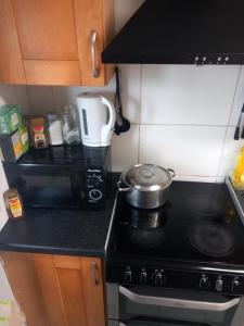 The wee airport cottage