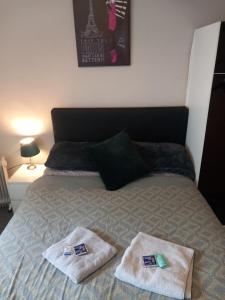 The wee airport cottage