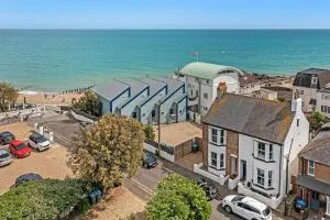 Lovely Seaside Villa & Gardens 40 Metres to Beach - Felpham