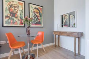 Superb Central Apt With Parking