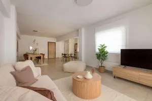 Glistening 2BR Apartment in Marousi by UPSTREET - Amaroúsion
