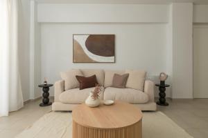 Glistening 2BR Apartment in Marousi by UPSTREET