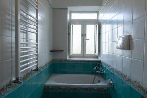 Casa Vacanze Residenziale, near the Sea, free parking, family accomodation