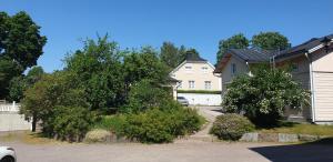 Studio Arkadia, modern studio with separate kitchen room, incl parking