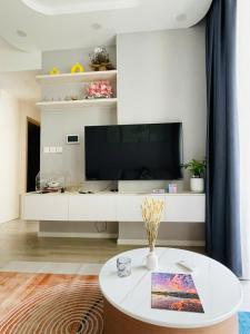 Suzon-Luxurious Apartment at Lumiere Boulevard VGP