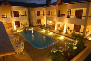 Casa 02 quartos em Condomínio