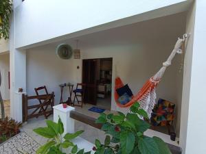 Casa 02 quartos em Condomínio